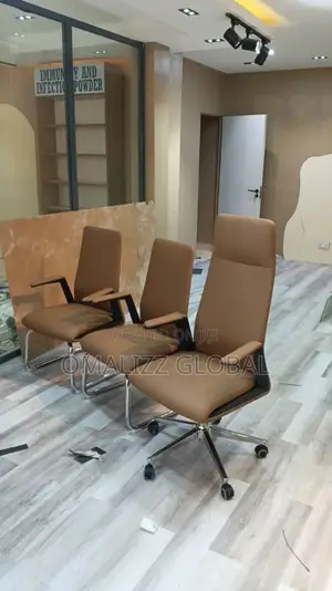 Glowy Executive Chair