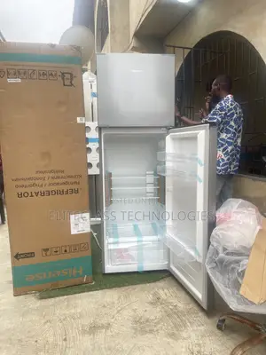Durable Hisense 306L Refrigeration Appliance
