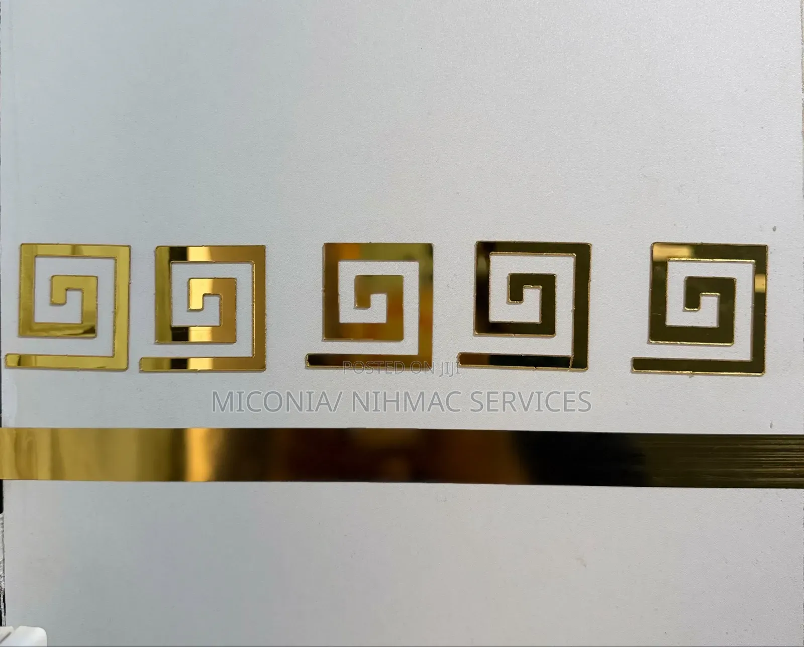 Fancy Wall Decor(Gold)
