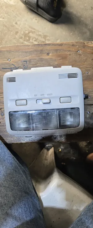Roof Light Avensis 2005