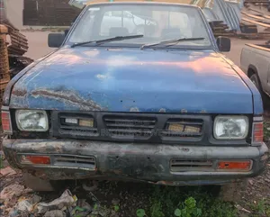 Nissan Pick-Up 1997 Blue