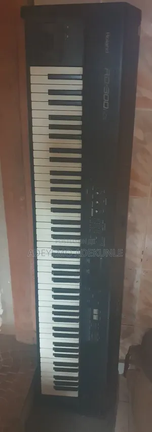 ROLAND RD 300nx Keyboard 88 Weighted Keys