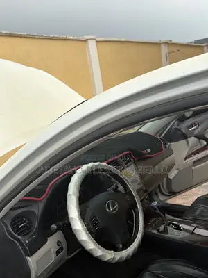 Lexus IS 2017 White