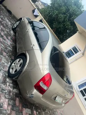 Nissan Primera 2007 Brown