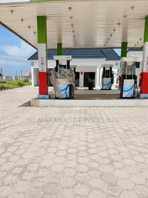 Extremely Strategic Filling Station With Gas Plant for Sale in Osogbo.