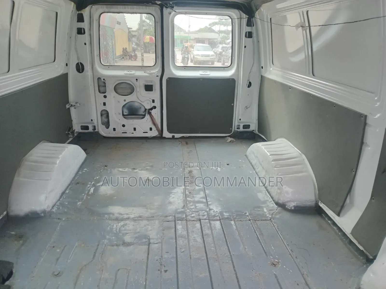Ford E250 2008 White