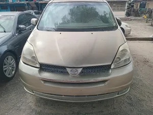 Toyota Sienna 2004 Gold