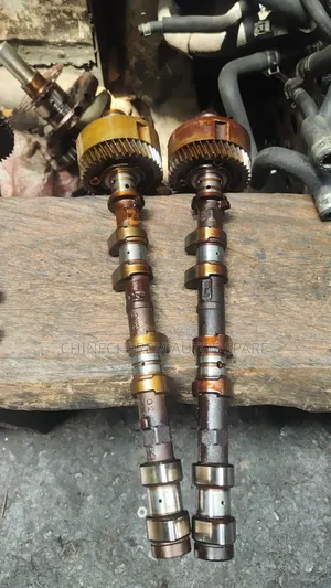 Clean Tokunbo Camshaft for Toyota / Lexus 3MZ (3.3L V6) Engine