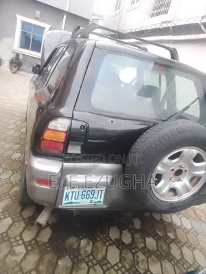 Toyota RAV4 Automatic 2000 Black