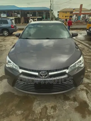 Toyota Camry LE 4dr Sedan (2.5L 4cyl 6A) 2015 Gray