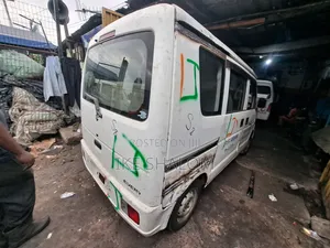 Suzuki Every 2012 White