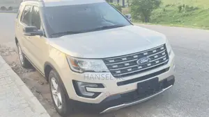 Ford Explorer XLT 4dr 4x4 (2.3L 4cyl 6A) 2017 Gold