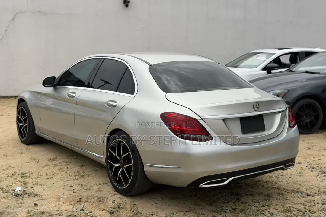 Mercedes-Benz C300 2015 Silver