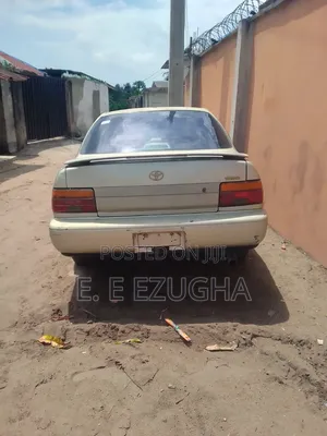 Toyota Corolla 1998 Gold