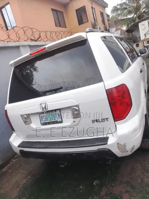 Honda Pilot 2005 White