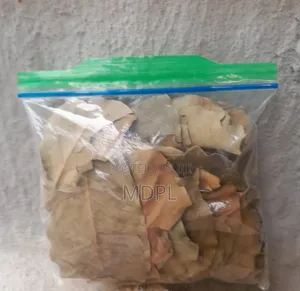 Dried Avocado Leaves
