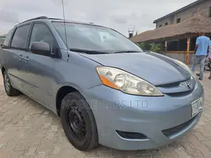 Toyota Sienna 2006 Blue