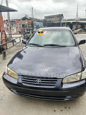 Toyota Camry 2000 Blue