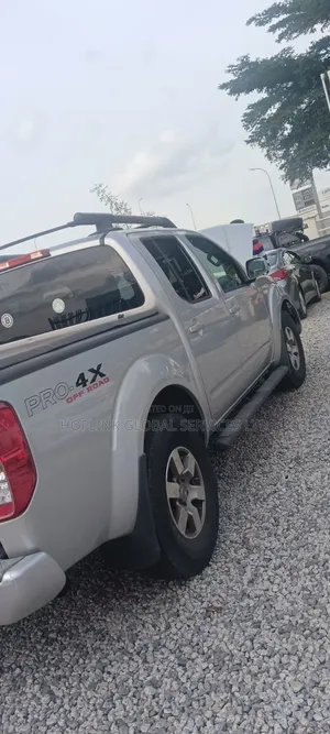 Nissan Frontier 2012 Silver