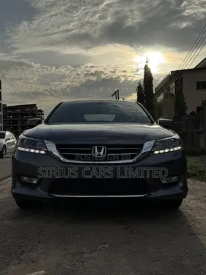Honda Accord Touring V-6 4dr Sedan (3.5L 6cyl 6A) 2015 Gray