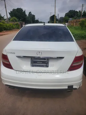 Mercedes-Benz C300 2009 White