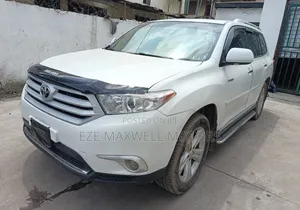 Toyota Highlander Limited 2010 White