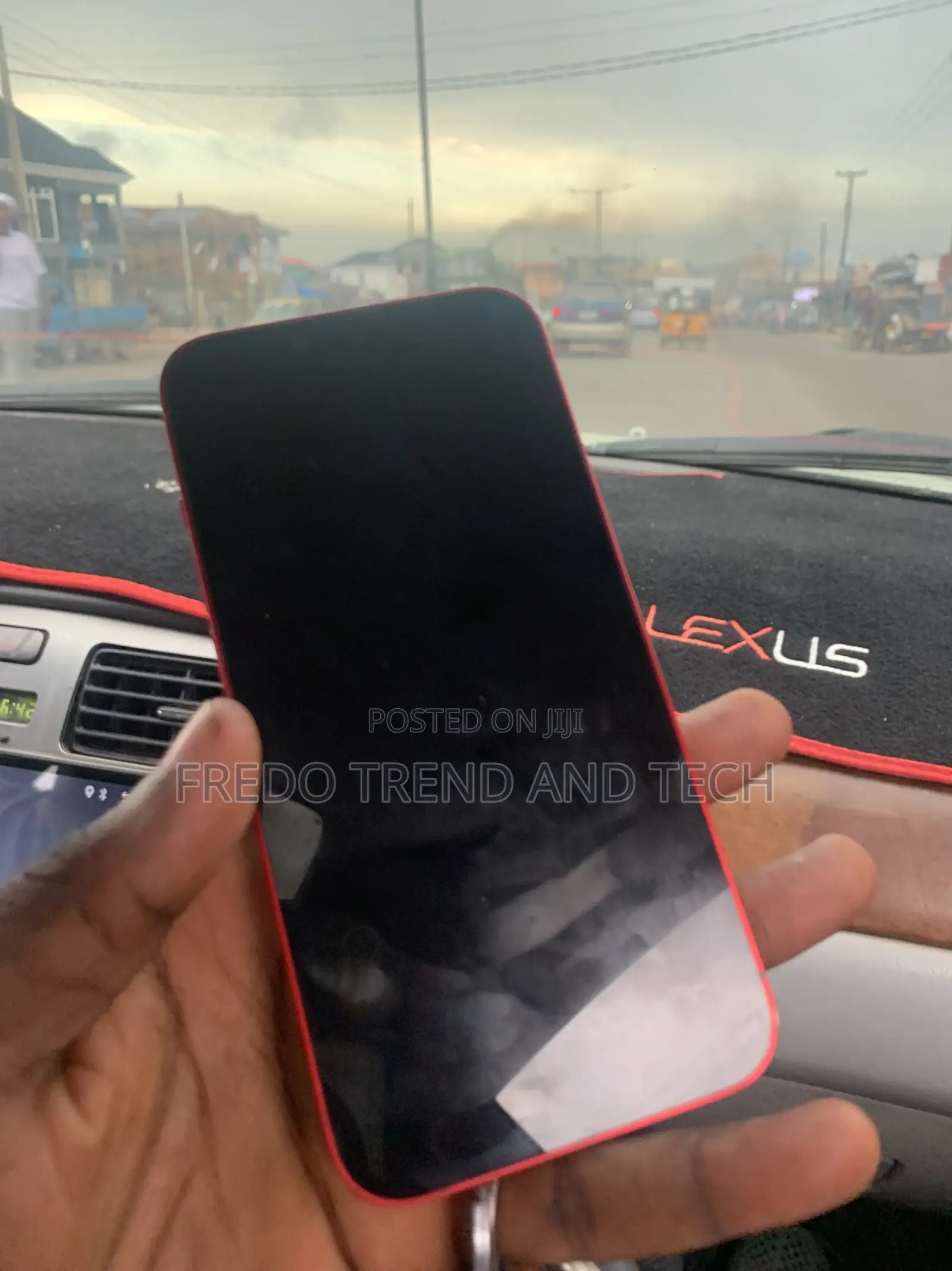 Apple iPhone 13 128 GB Red
