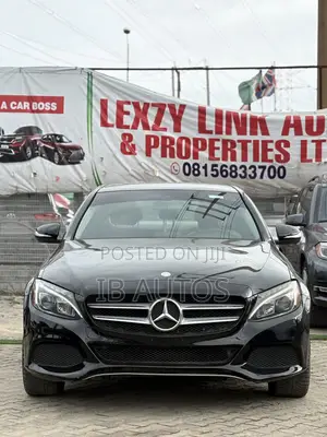 Mercedes-Benz C300 Luxury 4dr AWD 4Matic Sedan (2.0L 4cyl 7A) 2015