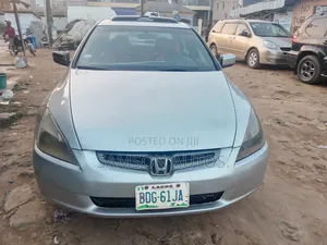 Honda Accord 2004 Silver