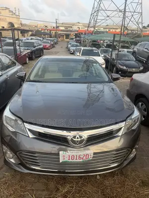 Toyota Avalon XLE Sedar FWD (3.5L 6cyl 6A) 2013 Gray