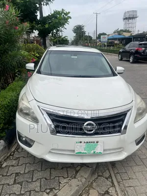 Nissan Altima 2015 White