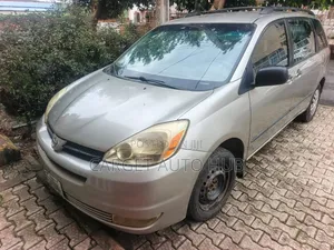 Toyota Sienna 2006 Silver