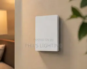 White Universal3-Pin Wall Electrical Socket