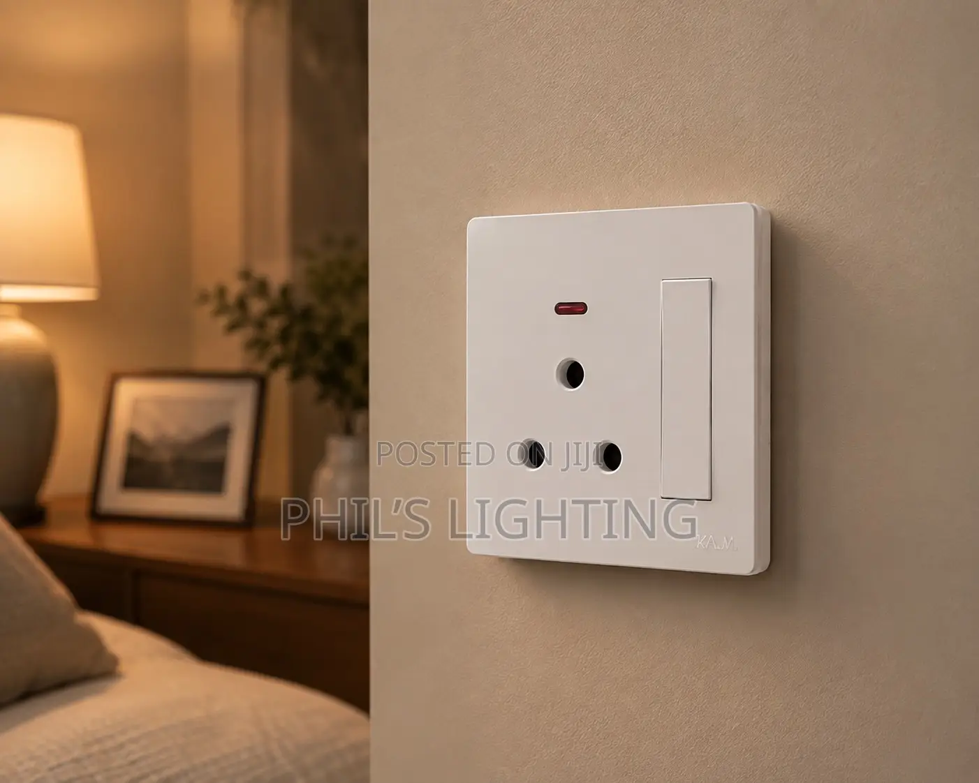 White Universal3-Pin Wall Electrical Socket