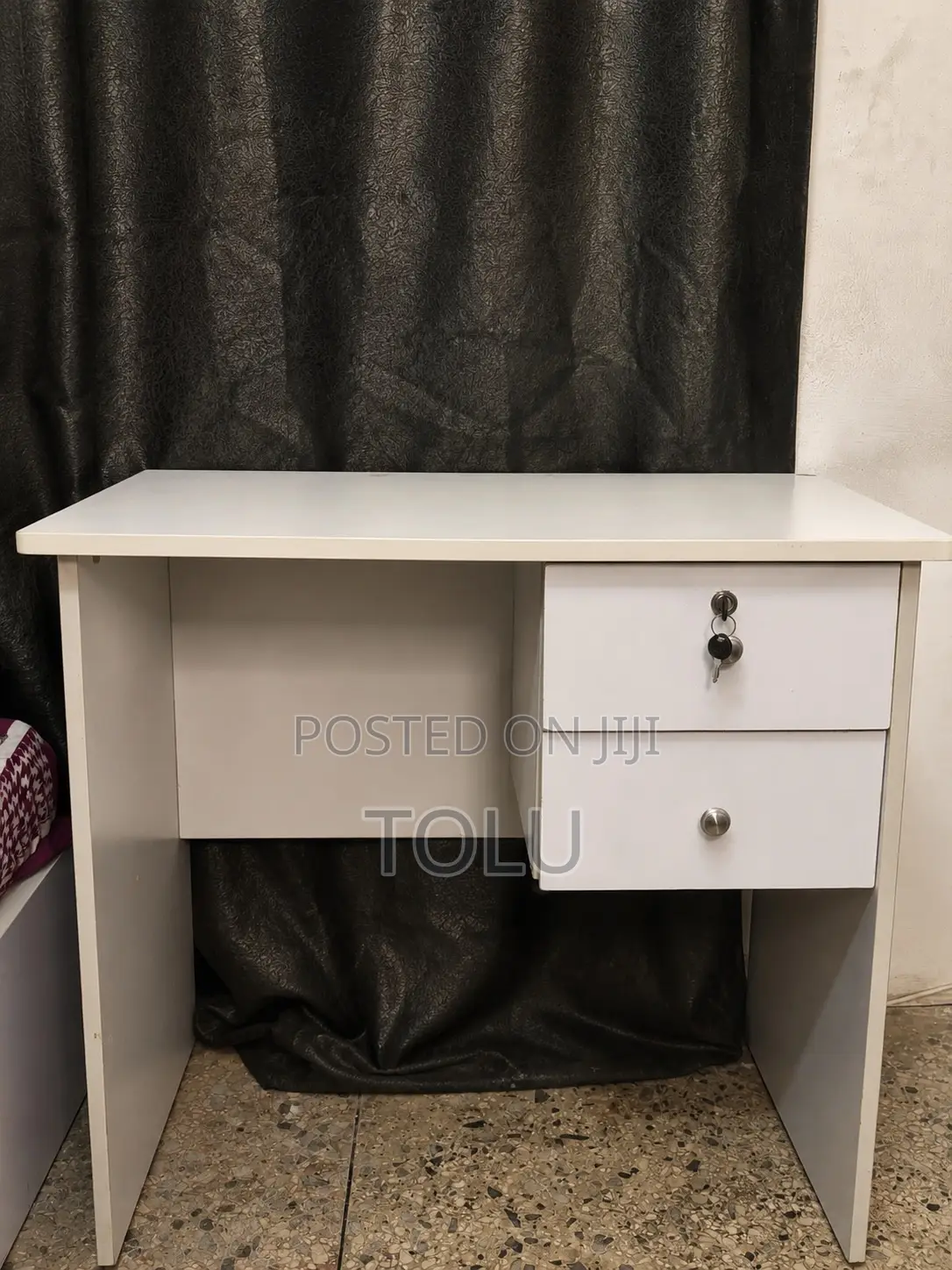Clean White Office/Study Table With Lockable Drawer