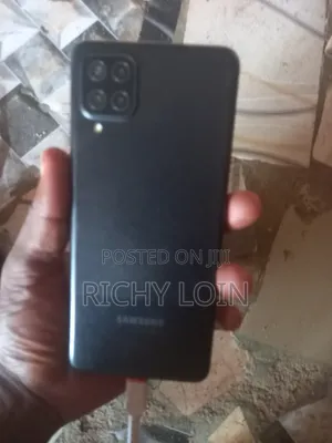 Samsung Galaxy A12 64 GB Black