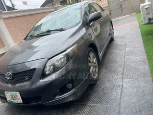 Toyota Corolla 2010 Gray