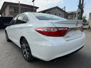 Toyota Camry XSE 4dr Sedan (3.5L 6cyl 6A) 2015 White