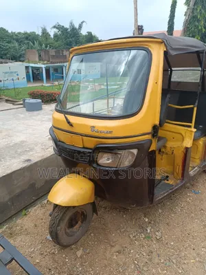 TVS King Deluxe Plus iTouch Start 2022 Yellow