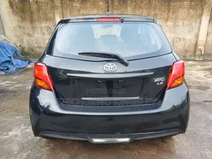 Toyota Yaris 2015 Black