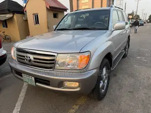 Toyota Land Cruiser 100 4.7 Executive 2006 Gold