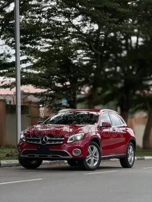Mercedes-Benz GLA 250 2020 Red