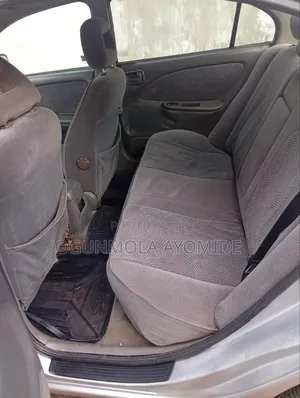 Toyota Avensis 2.0 D Verso 2002 Off white