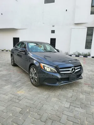 Mercedes-Benz C300 Luxury 4dr AWD 4Matic Sedan (2.0L 4cyl 7A) 2015 Gray
