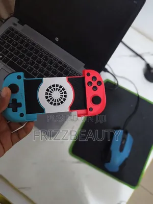 Mobile Gaming Controller With Cooling Fan
