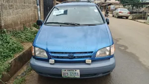 Toyota Sienna 1999 Blue