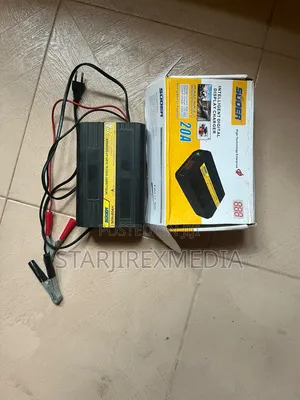 Suuer 20A Digital Smart Battery Charger (12V / 24V)