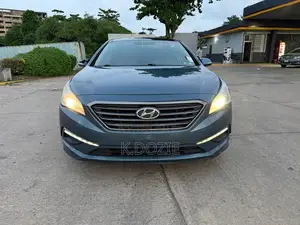 Hyundai Sonata Limited Sedan FWD (2.4L 4cyl 6A) 2016 Blue