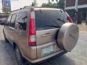 Honda CR-V 2006 Gold