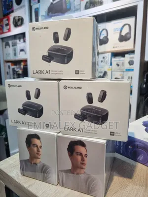 Hollyland Lark A1 Wireless Lavalier Microphone Duo.